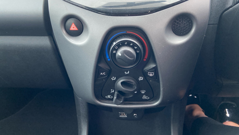 Toyota Aygo 1.0 VVT-i X-Play 5dr Petrol Hatchback